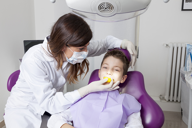 Come rendere la prima visita dal dentista un’esperienza positiva in 6 mosse